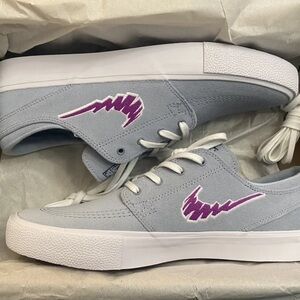 Nike SB Stefan Janoski Size 9 Light Armory Blue Vivid Purple AQ7475 402 Rare